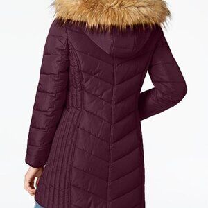 Tommy Hilfiger - Women's Maroon Chevron Puffer Removable Fur-Trim Hood - S